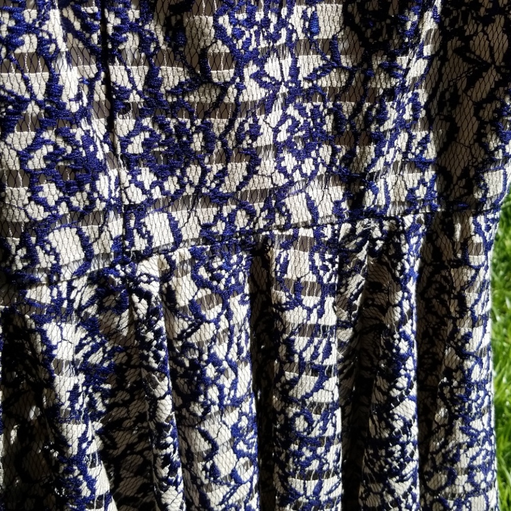 🆕👗 Flare Lace Dress! - Picture 6 of 8